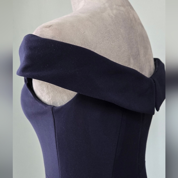 Xscape Navy sheath long dress #1591x off the shoulder structured V-neck sz 6 - Picture 11 of 14